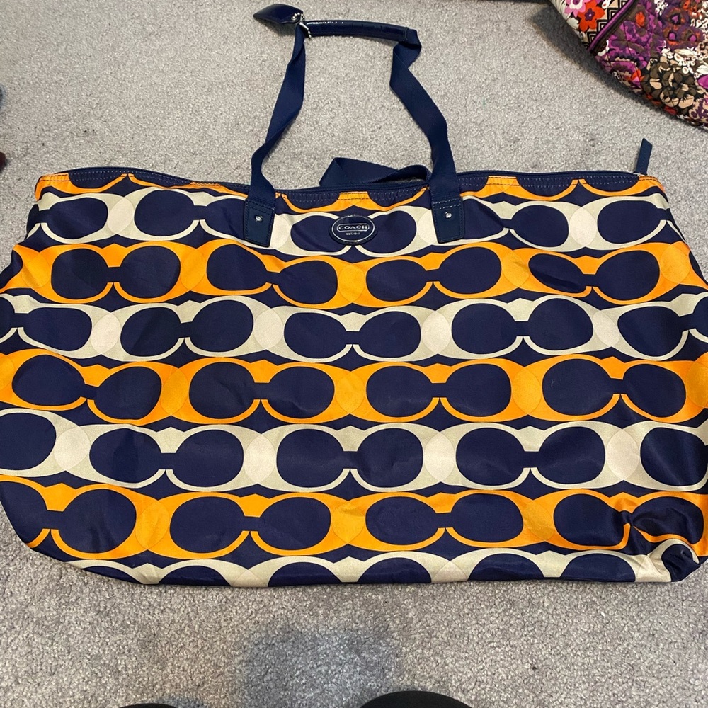 Coach large tote bag with detachable inside pouch